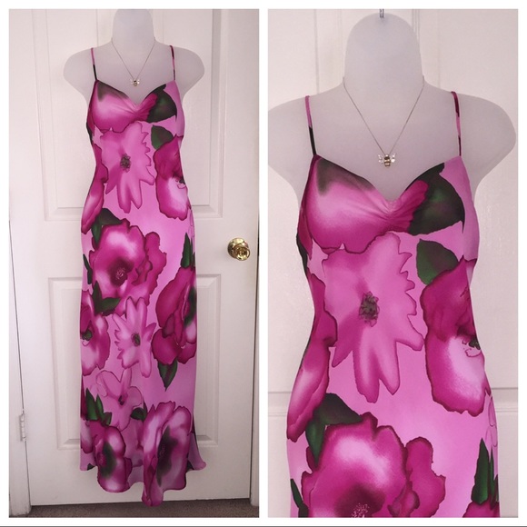 Johnnie M Dresses & Skirts - Spaghetti Strap Dress